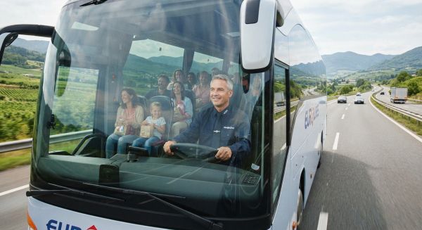 Réservation simplifiée de bus avec conducteur pour vos déplacements